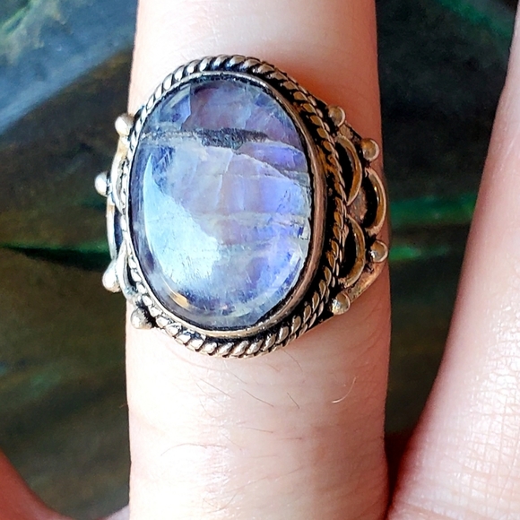 New Rare Purple Labradorite Silver Ring. - Picture 8 of 16